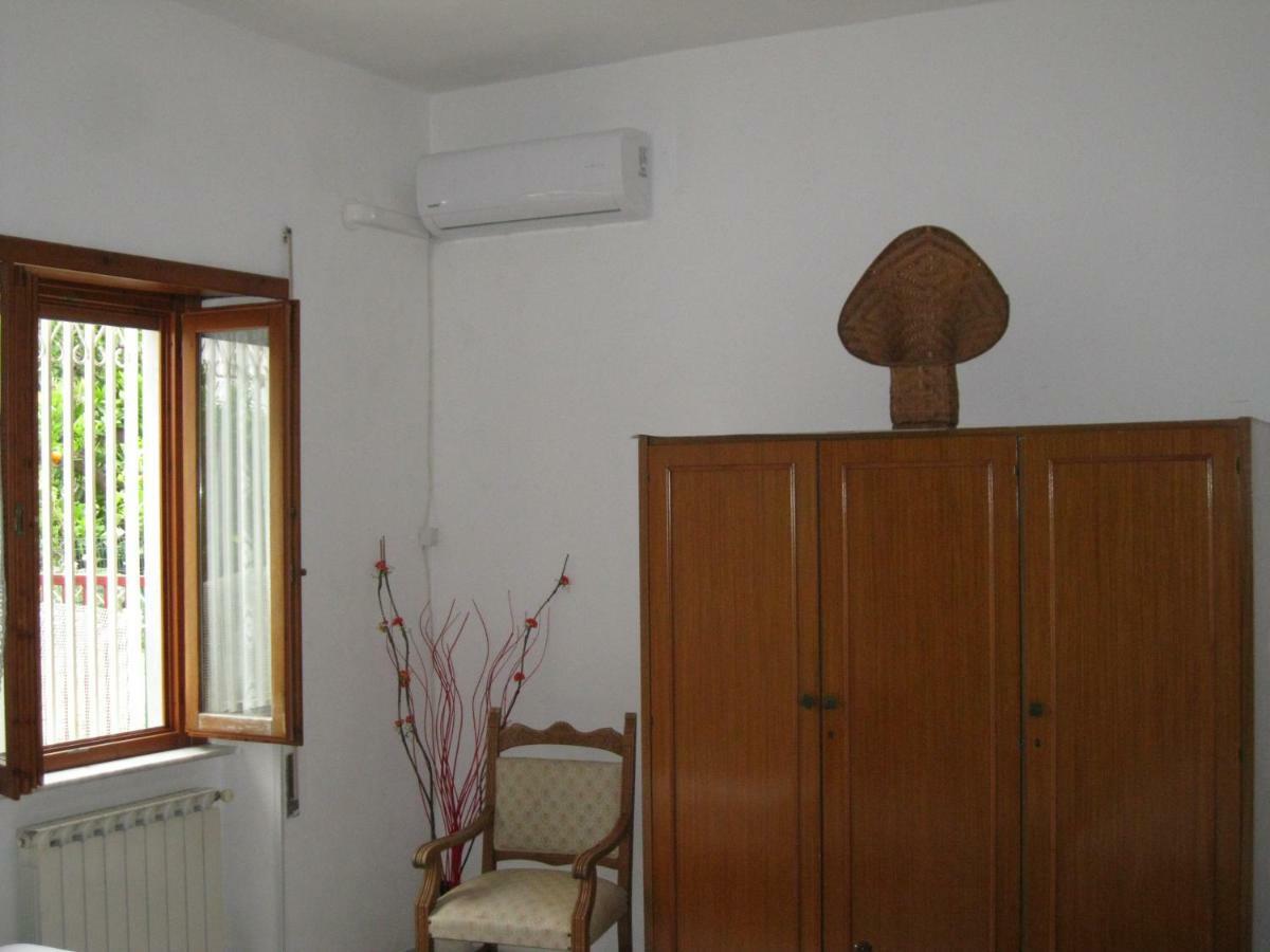 Villa "Il Nespolo" Scauri  Exterior foto