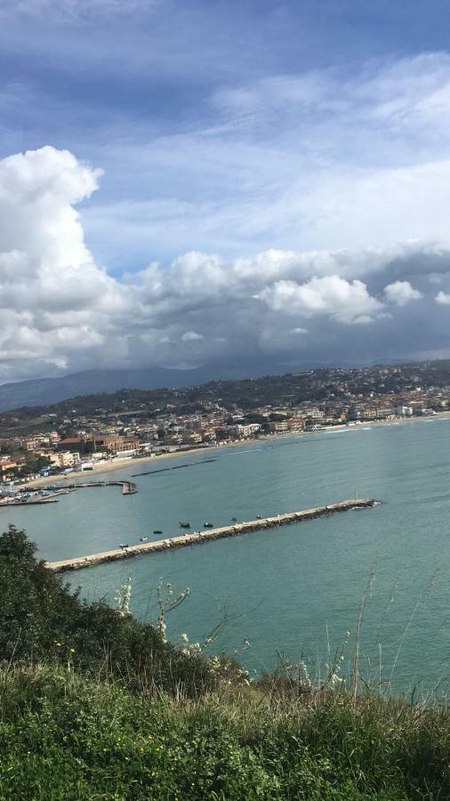 Villa "Il Nespolo" Scauri  Exterior foto
